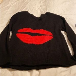 Lips black sweater